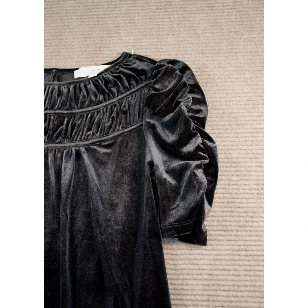 NWT LOFT Black Velvet Ruched Yoke Summer Goth Puff Sleeve Blouse XS